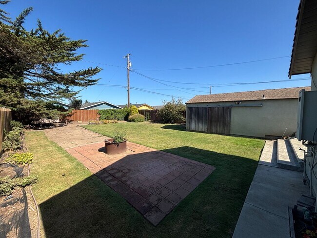 Building Photo - 269 Tognazzini Ave