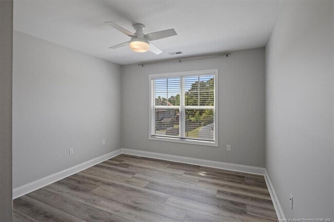 Building Photo - 134 Huzzas Cir