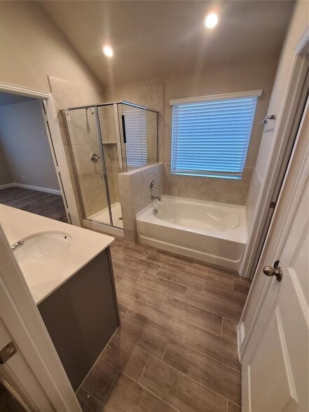 Building Photo - 14928 Chipwood Dr