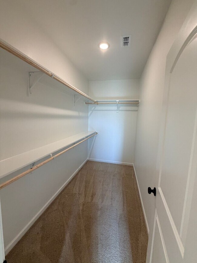 Building Photo - 300 Babineaux Ln