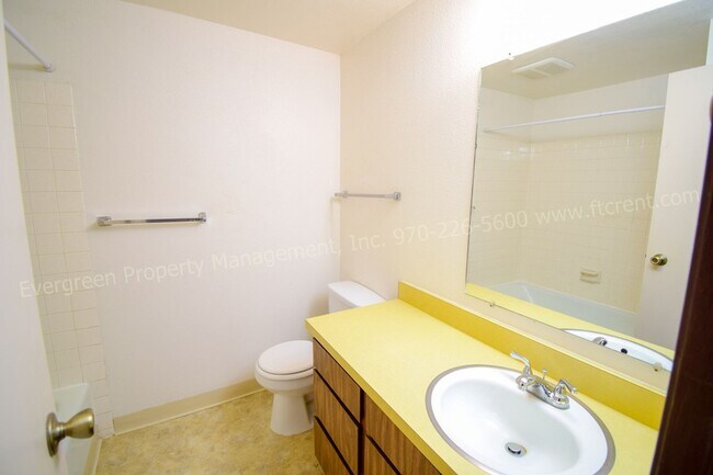 Building Photo - 1201 Pomona St