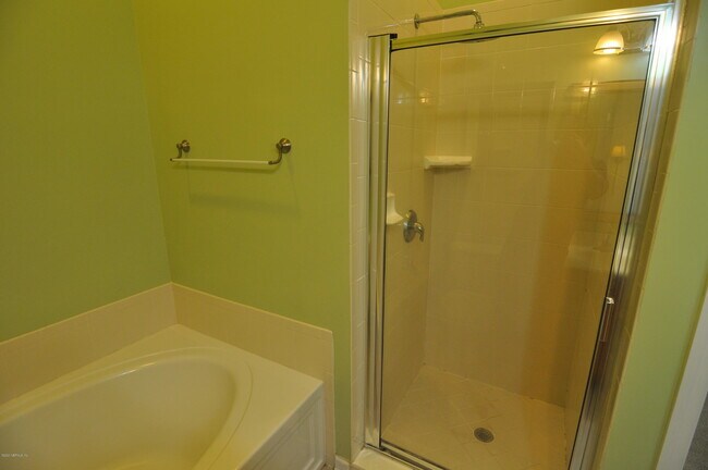 Building Photo - 1637 Hammock Grove Ln