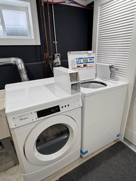 Building Photo - 121 Rutgers St