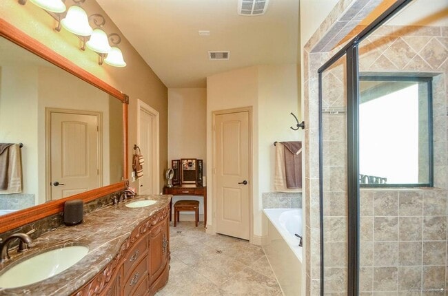 Building Photo - 2418 Grey Reef Dr