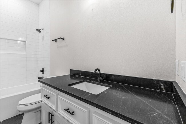 Building Photo - 2315 Progress Dr