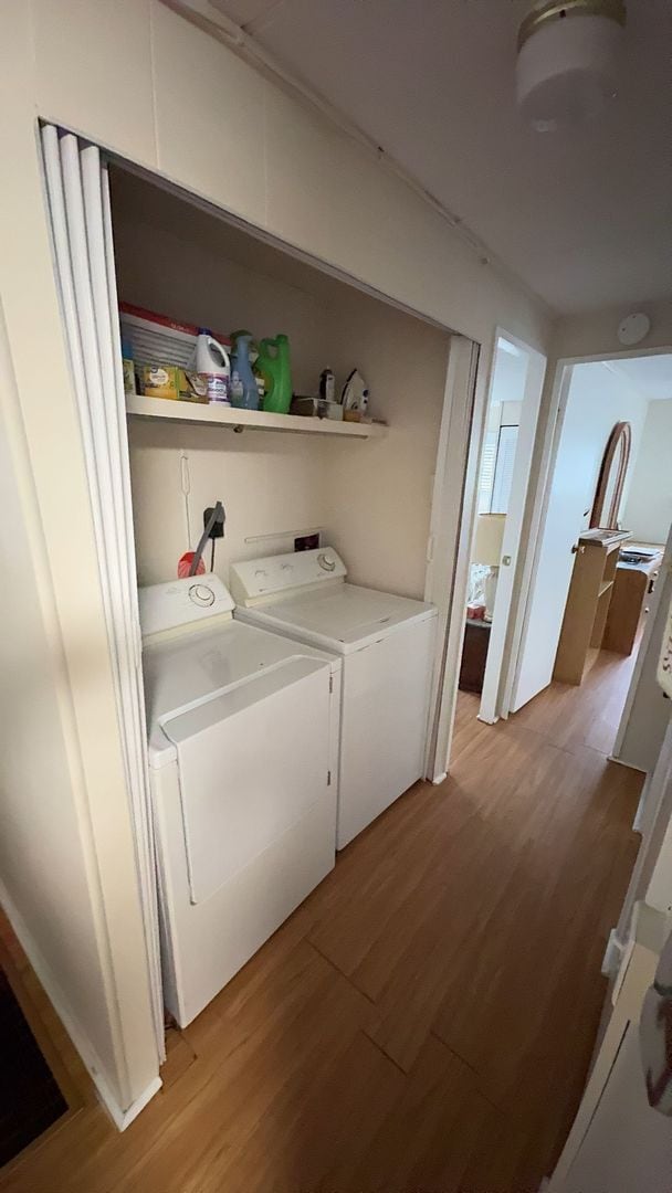 Building Photo - Beautiful 2 bedroom 2 bath mobile home for rent in 55+ community in south Tampa