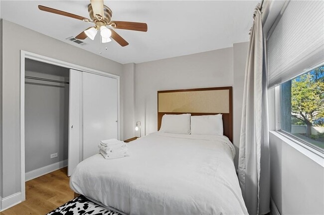 Building Photo - 3645 Peachtree Rd NE