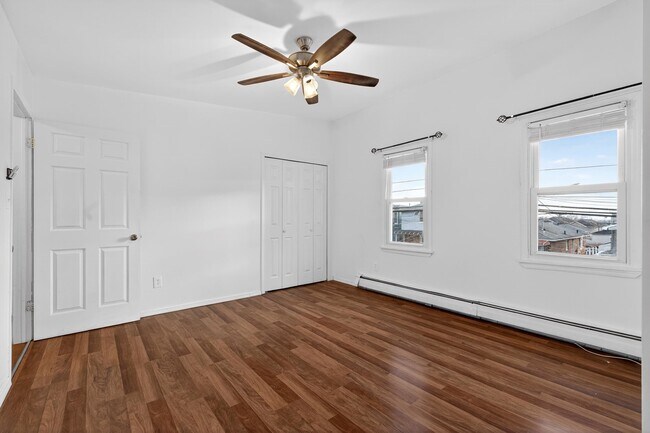 Building Photo - 104 McAdoo Ave