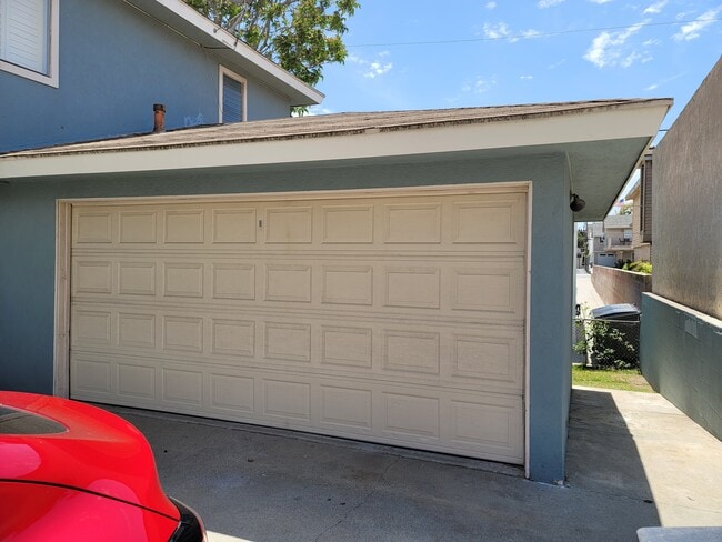 2-CAR GARAGE - 2604 Graham Ave