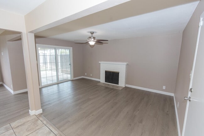 Building Photo - 3022 W San Gabriel Ave