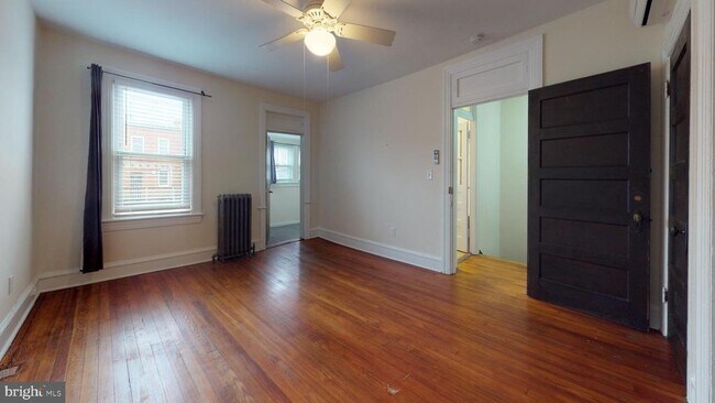 Building Photo - 728 Rock Creek Church Rd NW