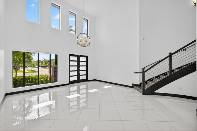 Building Photo - 15800 NW 88th Ave