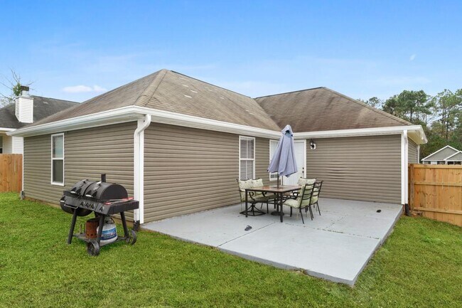 Building Photo - 13418 Libby Lane