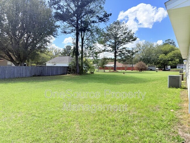 Building Photo - 2135 Hamilton St