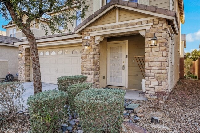 Building Photo - 321 Copper Pine Ave