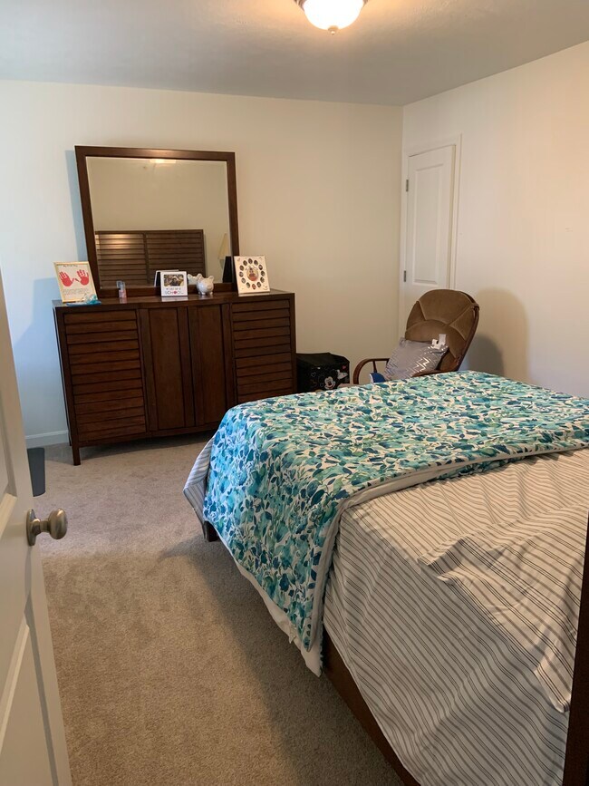 Bedroom 2 - 304 Thurgood Dr