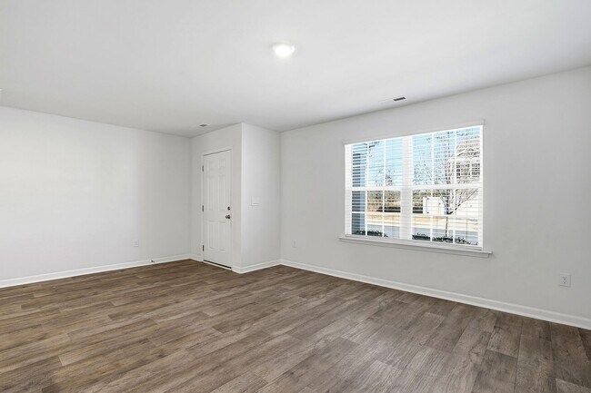 Building Photo - 3 Bedroom Townhome For Rent in Fuquay Varina NC | Newly Built Community| $500 Move in incentive!