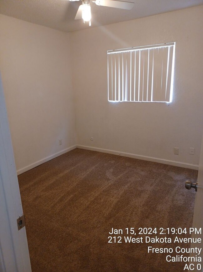 Building Photo - Garden Square Apartments   3 Bedroom, 2 Bath