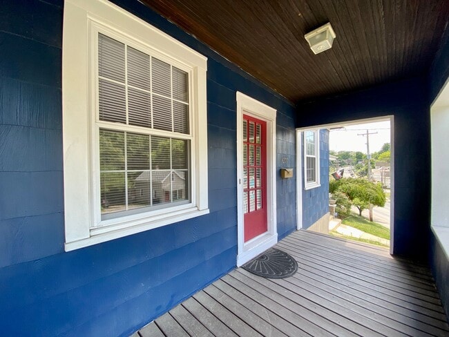 Building Photo - Charming 3 Bed/ 2 Bath in the Heart of Oakley Only $2675/mo!