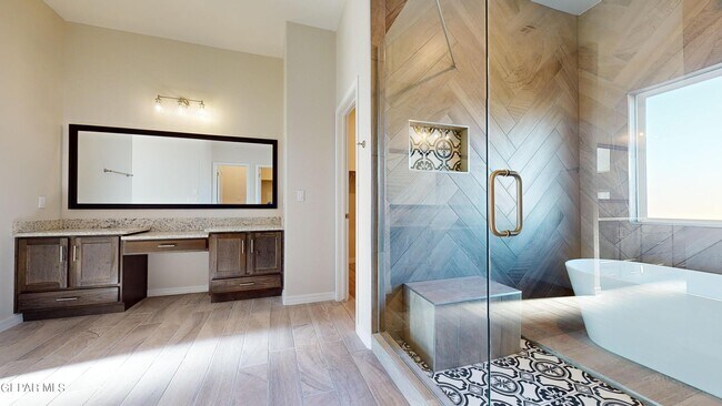 Building Photo - 500 La Entrada Cir