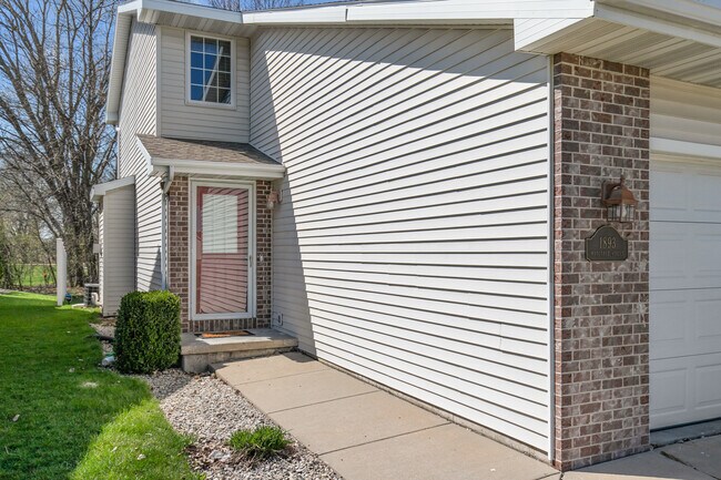 Building Photo - 1893 N Margaret St