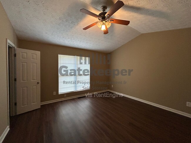 Building Photo - 5616 Union Pointe Dr