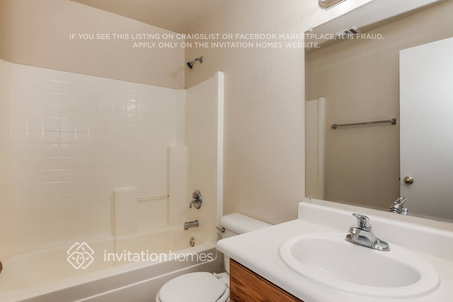 Building Photo - 3463 S 162nd Ave