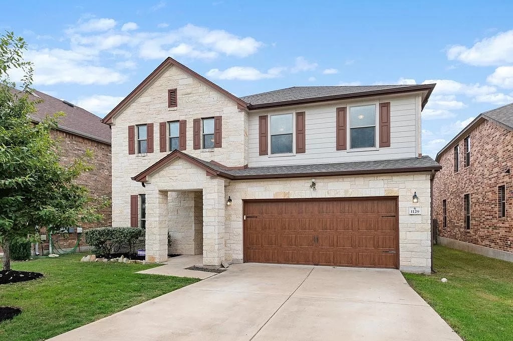 Building Photo - Room in House on Calla Lily Boulevard