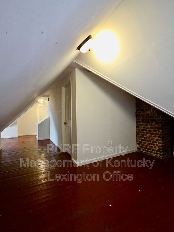 Building Photo - 168 Woodland Ave