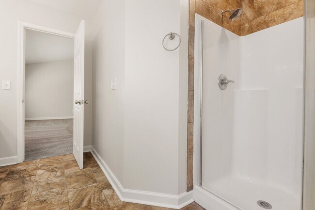 Building Photo - Updated 3BR Raleigh Home w/ Loft, Quartz Counters & 2-Car Garage