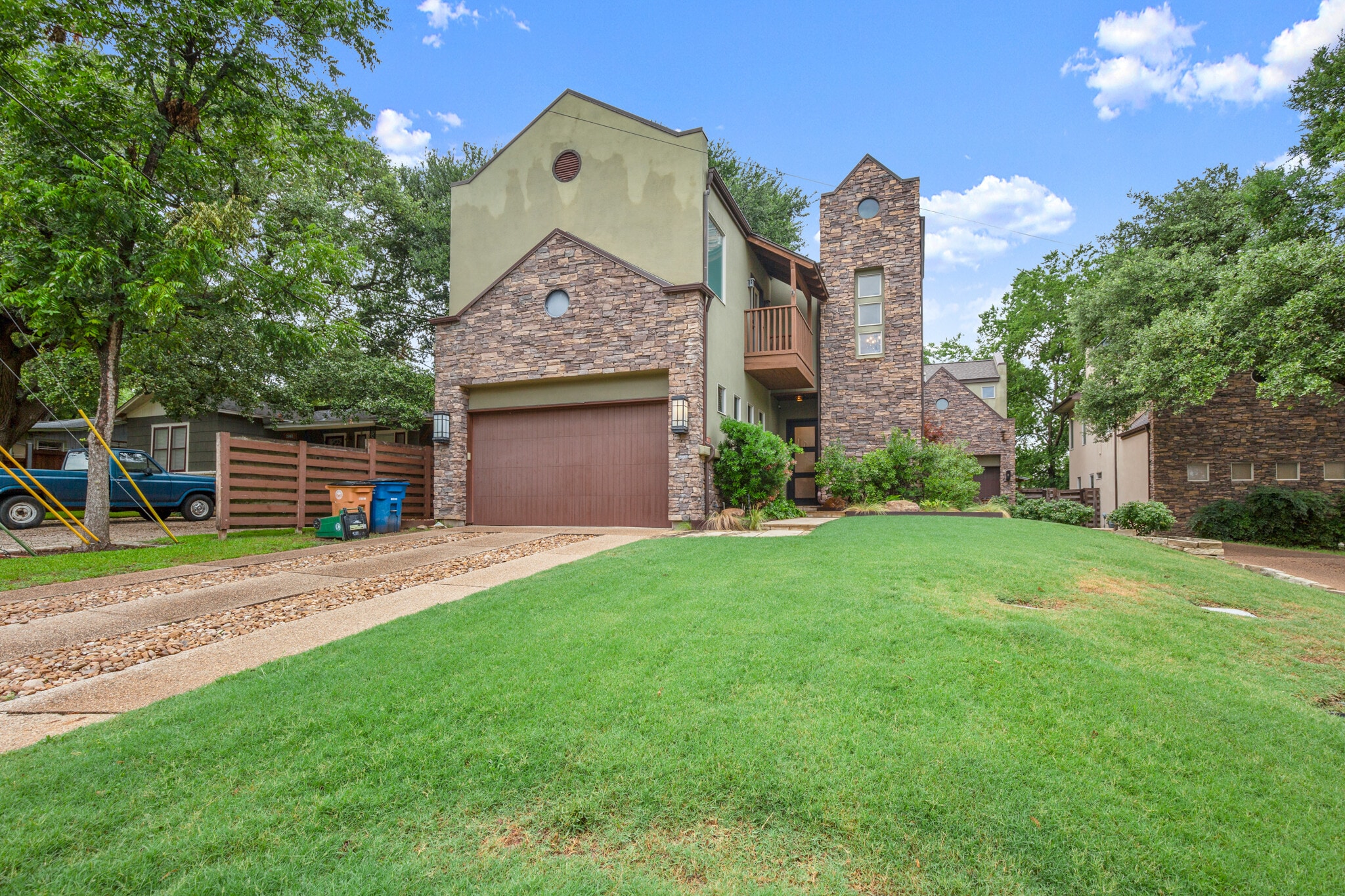 Building Photo - 2400 Kinney Rd
