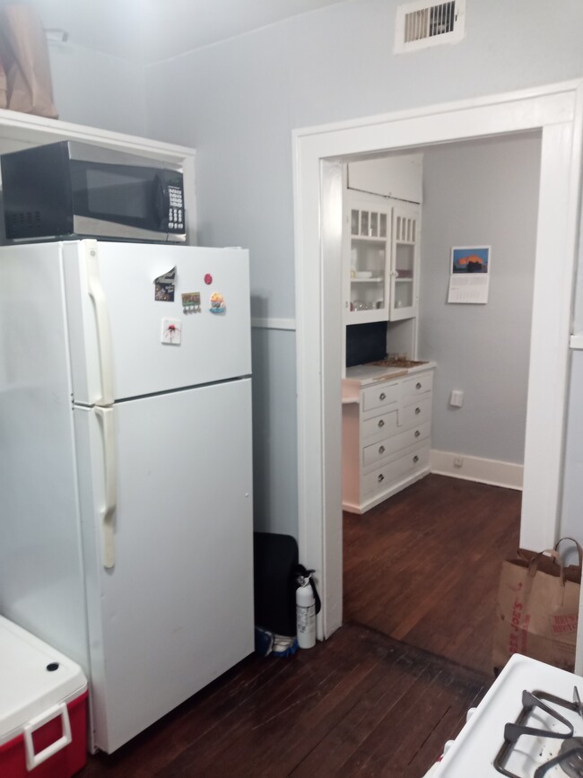 Kitchen - 1539 Westheimer Rd