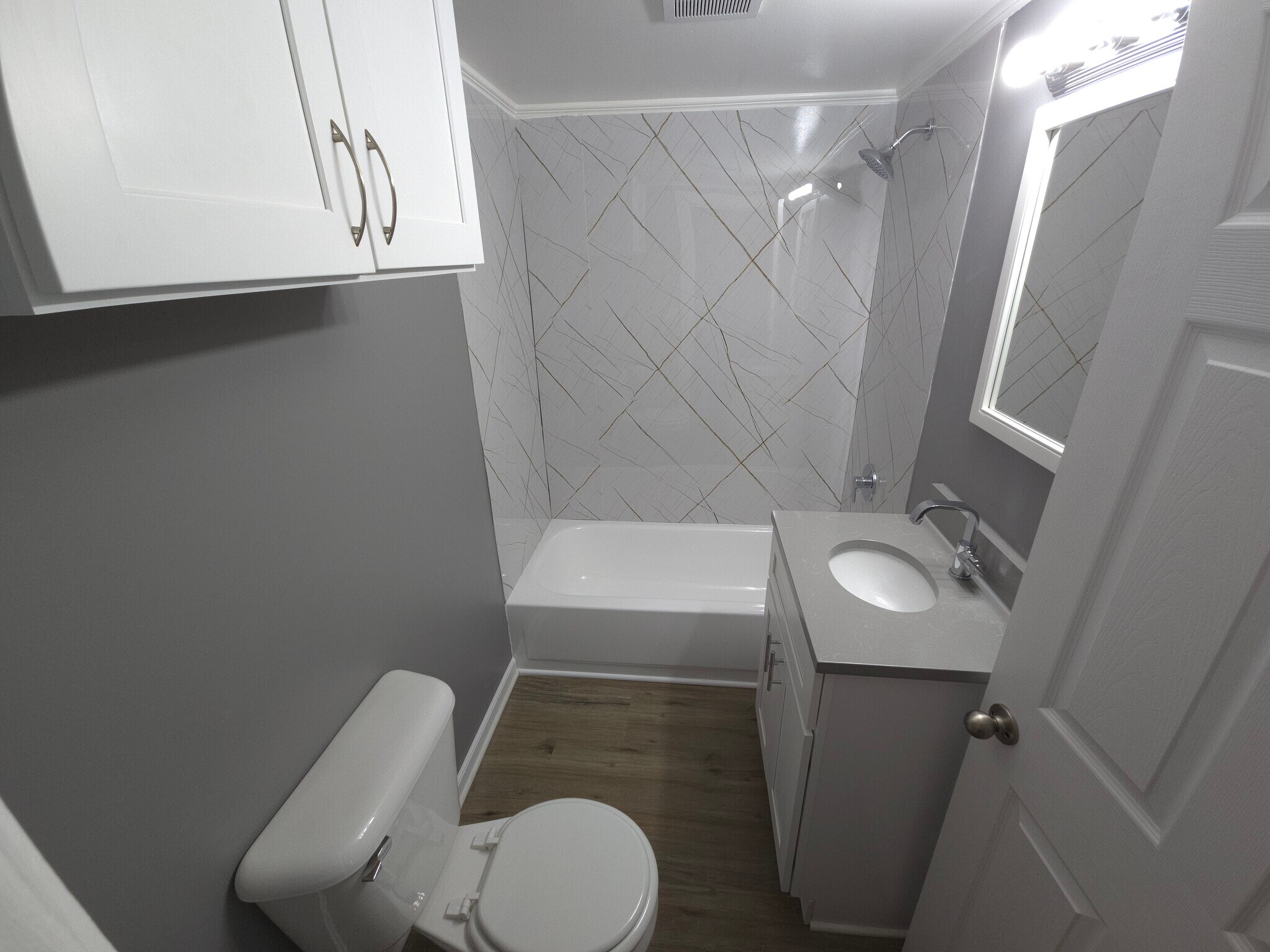 Building Photo - 10906 N Woodstock St