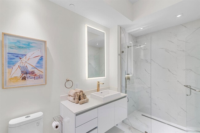 Building Photo - 3100 N Ocean Dr