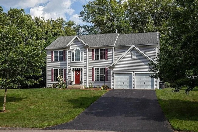 Primary Photo - 3 Lilac Ln