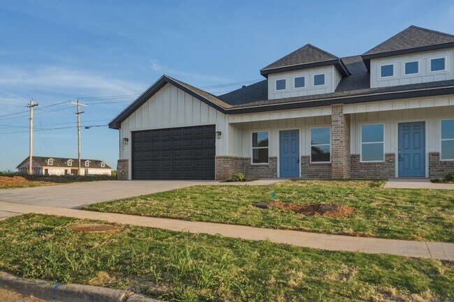 Building Photo - 6517 Inverness St