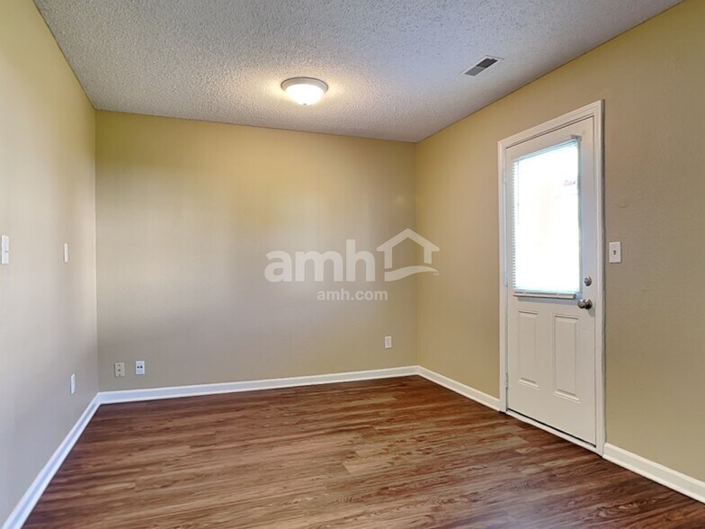 Building Photo - 6031 Draycott Dr