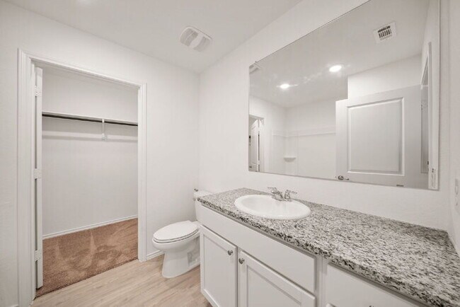 Building Photo - 5703 Dewberry Run