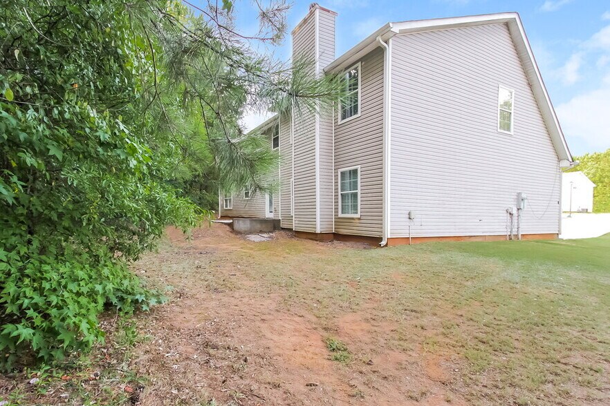 Building Photo - 845 Kohl Dr