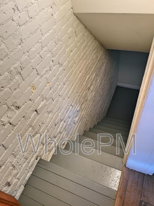 Building Photo - 721 Elati St