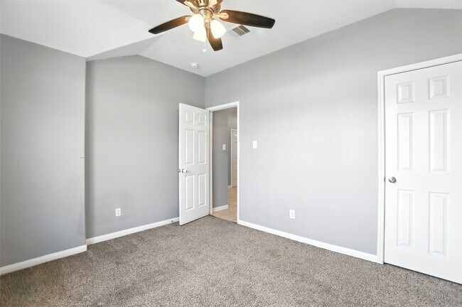 Building Photo - 6626 Poplar Rose Ct.