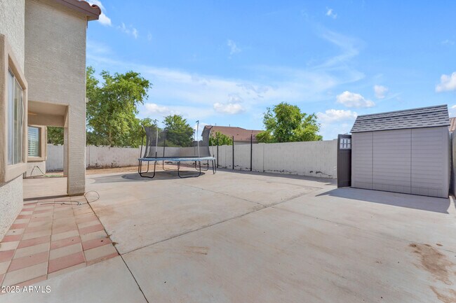 Building Photo - 7913 N 88th Ln