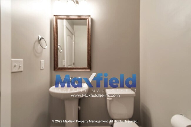 Building Photo - 529 Fox Chase Dr