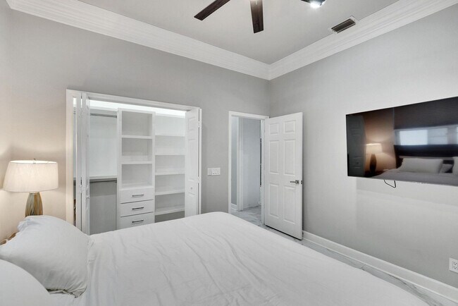 Building Photo - 941 Bunker View Dr