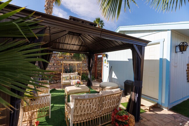 Building Photo - 13239 E 49th Dr