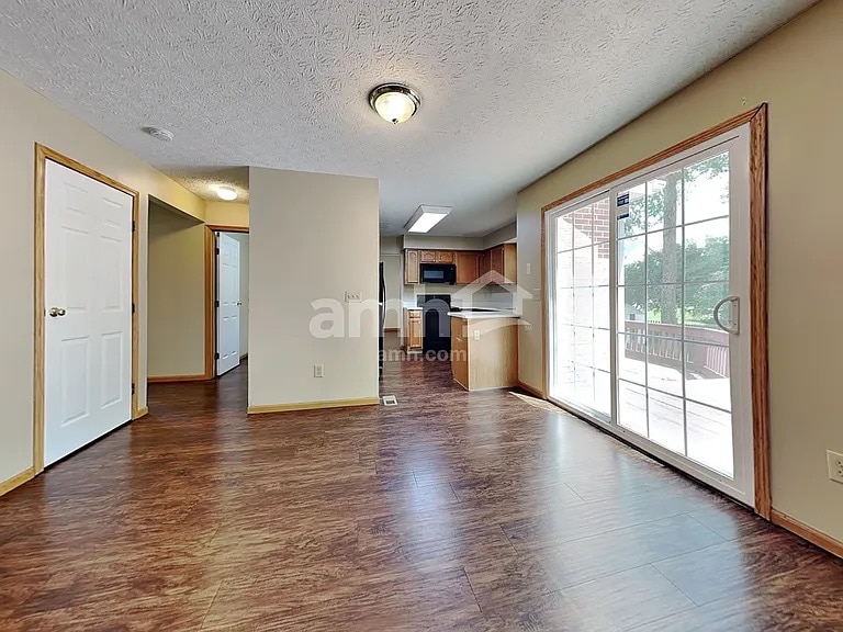 Building Photo - 2358 Rosina Dr
