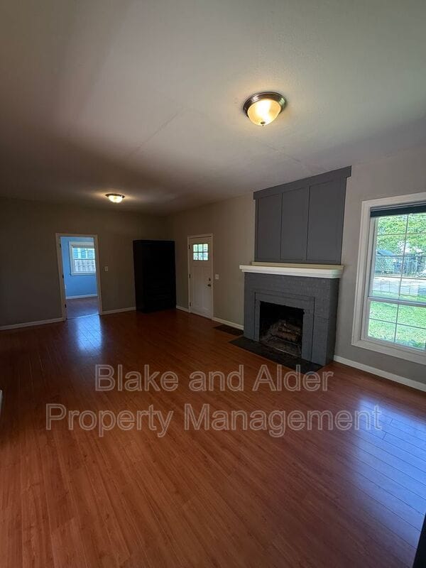 Building Photo - 5916 SE Knapp St