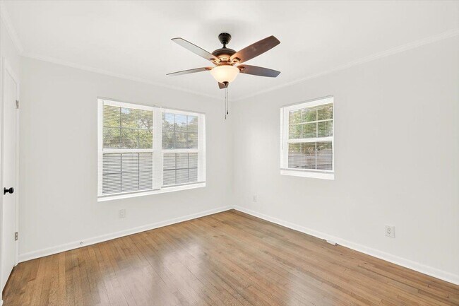 Building Photo - 4214 Woodcrest St