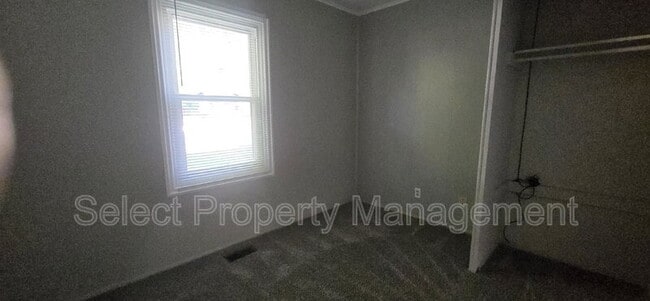 Building Photo - 5016 S Camden Dr