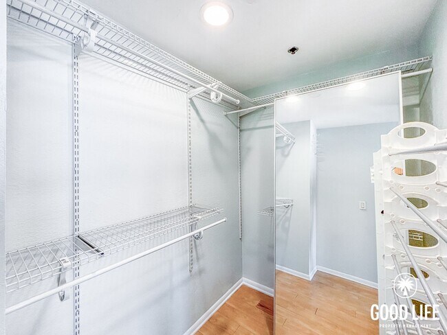 Building Photo - Beautiful Studio in North Park with Walk-In Closet, Private Balcony & In-Unit Laundry